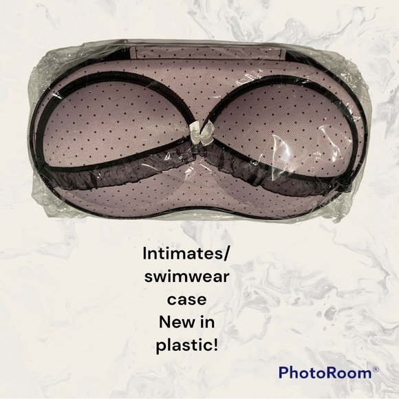 New in plastic bra/swimsuit holder hard plastic inside. Wet or dry items OS - Picture 1 of 9